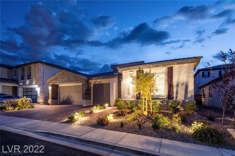 4631 Amazing View Street