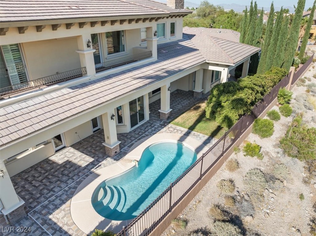 10117 Edgecliff Lane