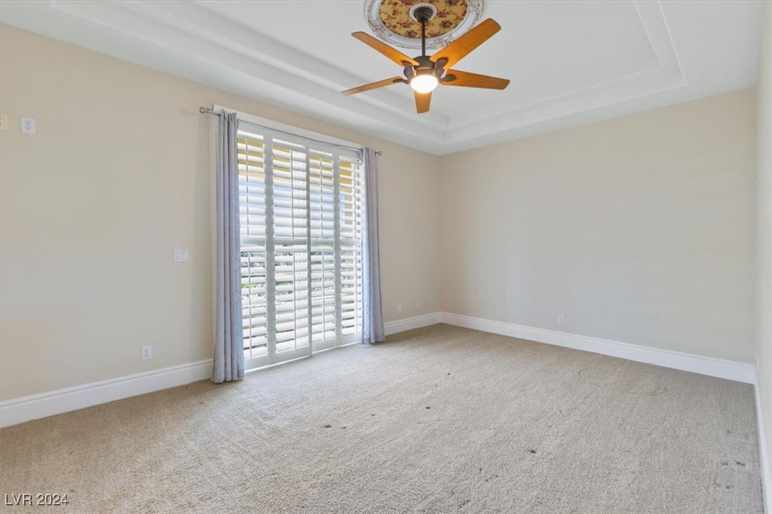 10117 Edgecliff Lane