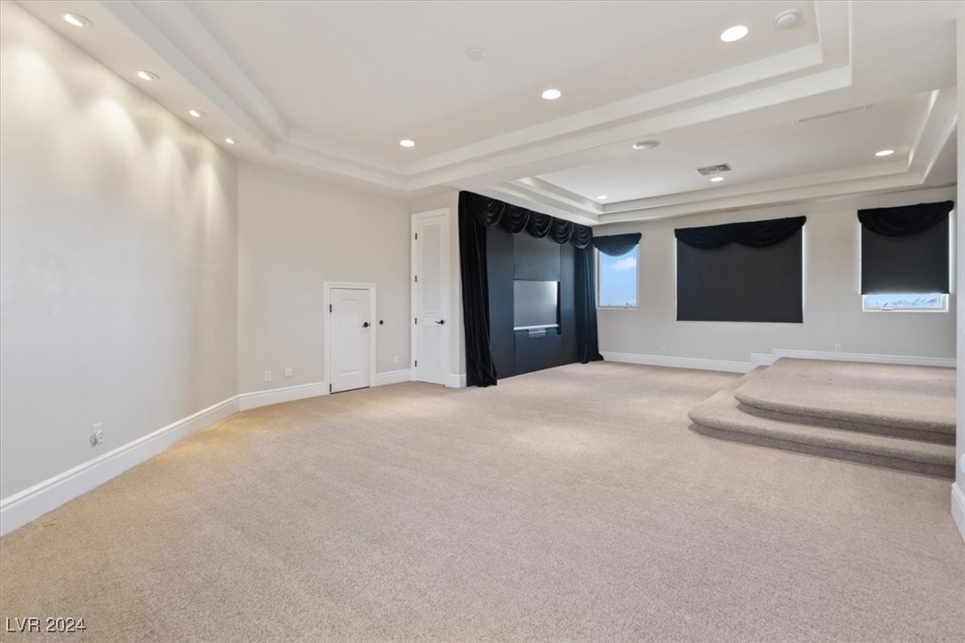 10117 Edgecliff Lane