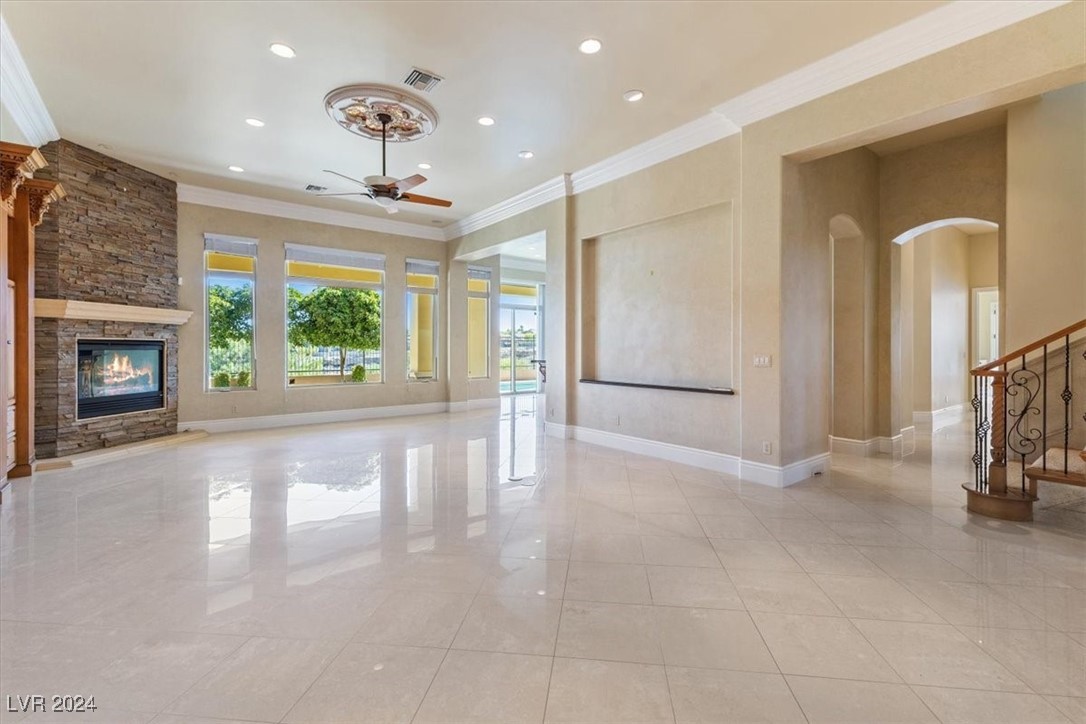 10117 Edgecliff Lane