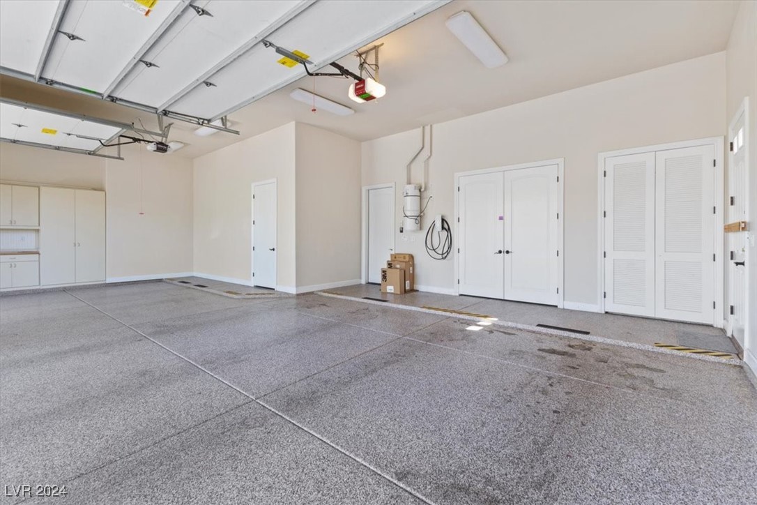 10117 Edgecliff Lane