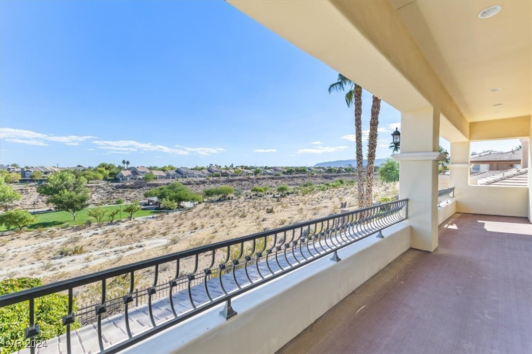 10117 Edgecliff Lane