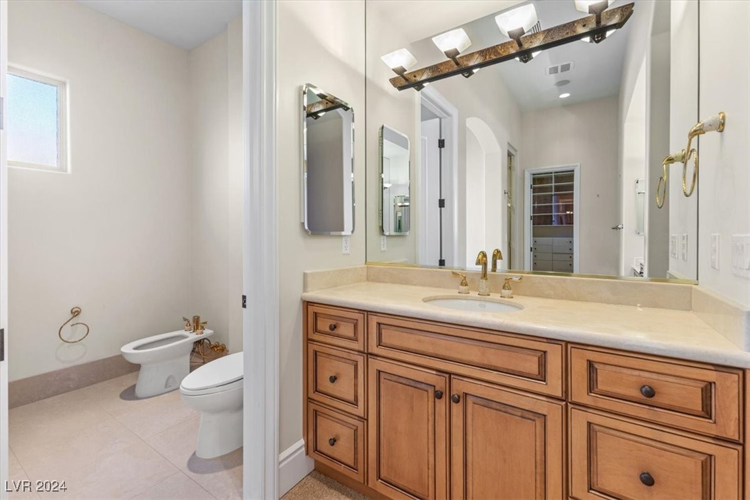 10117 Edgecliff Lane