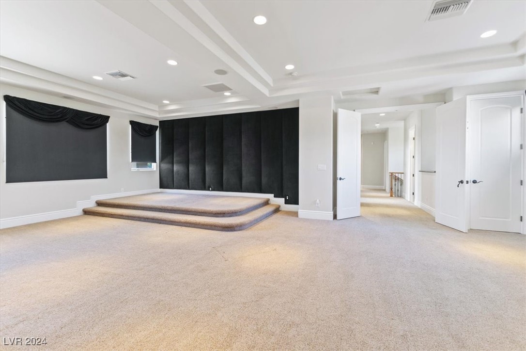 10117 Edgecliff Lane