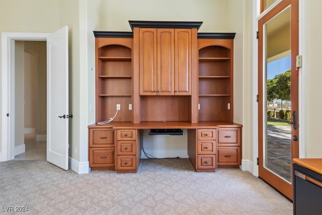 10117 Edgecliff Lane