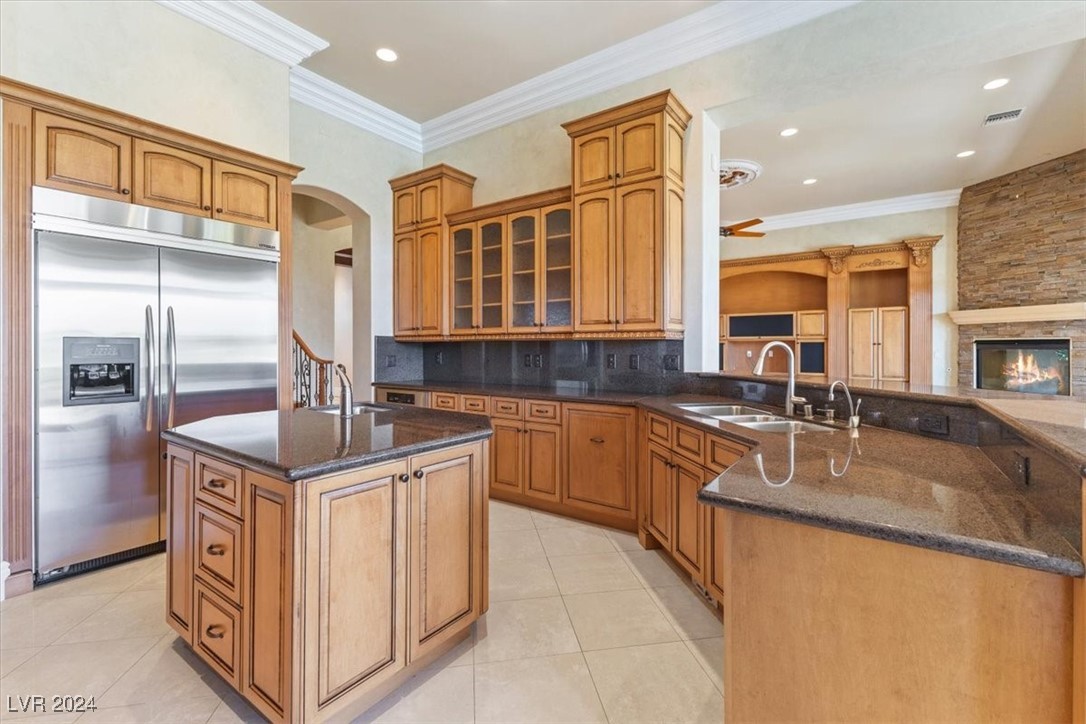 10117 Edgecliff Lane