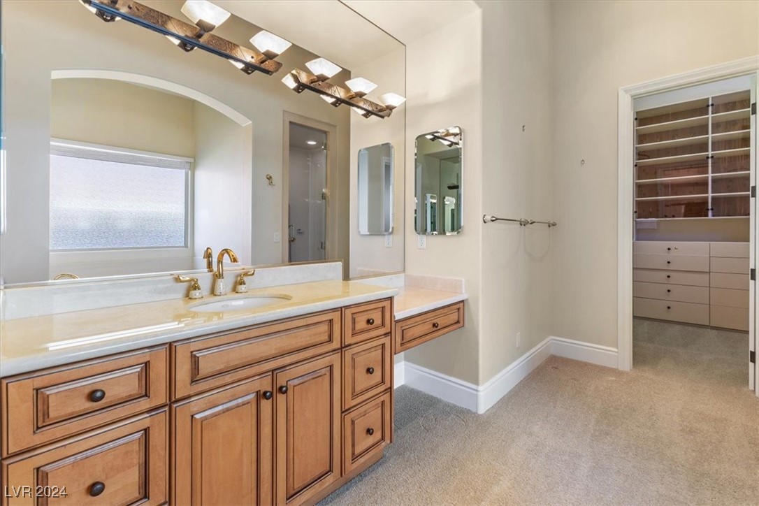 10117 Edgecliff Lane