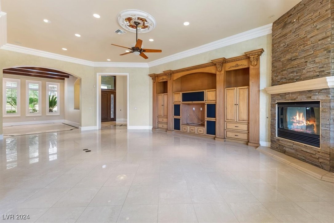 10117 Edgecliff Lane