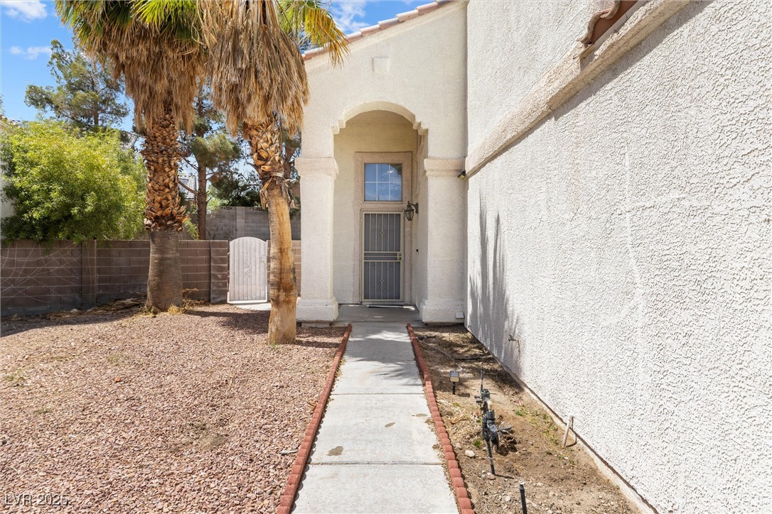 3611 Penedos Drive