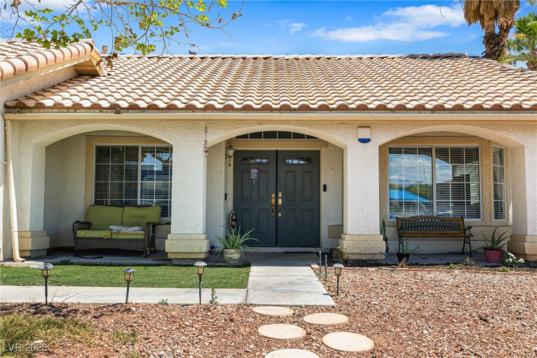 5912 Hollowridge Road