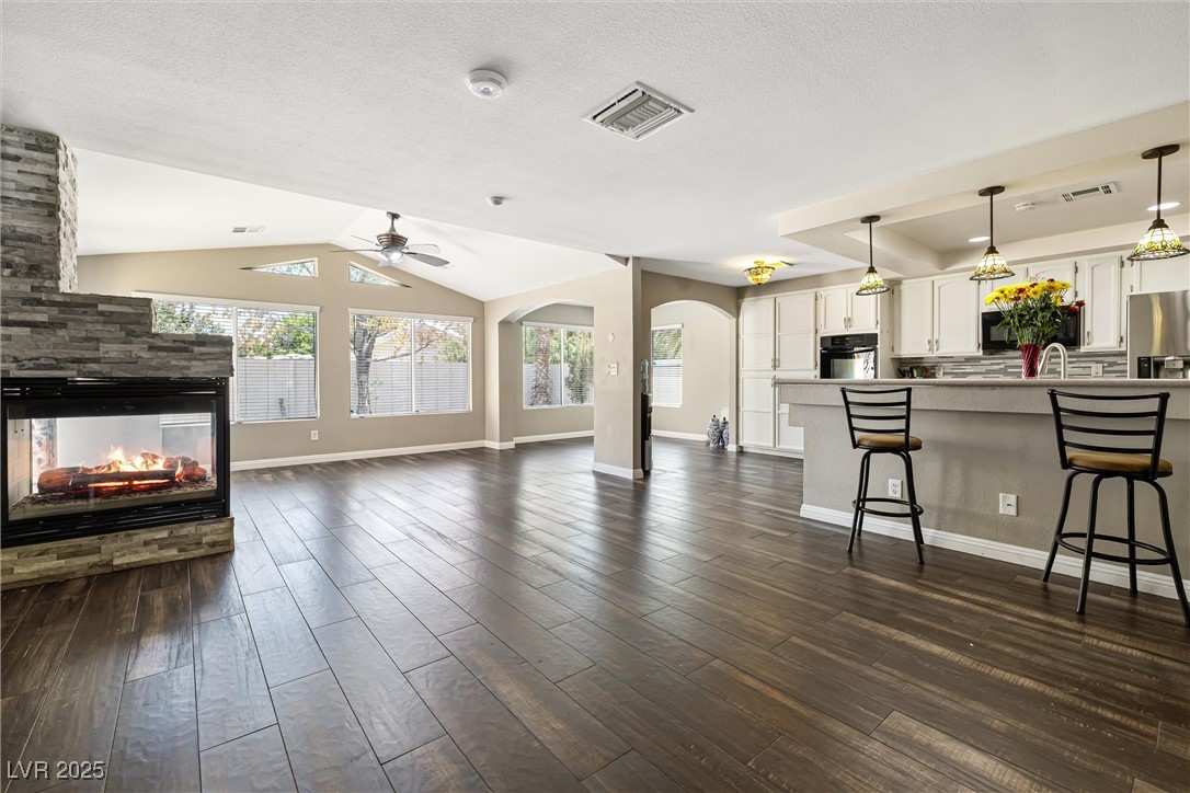 5912 Hollowridge Road