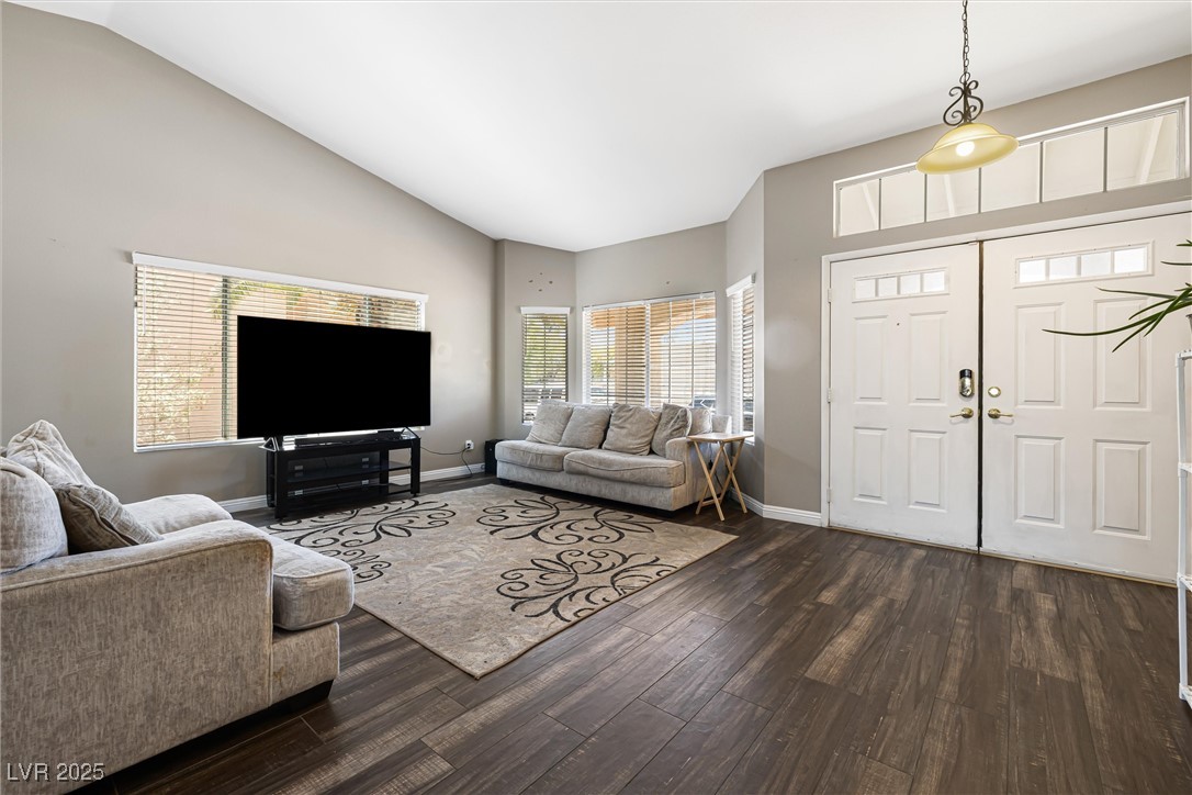 5912 Hollowridge Road