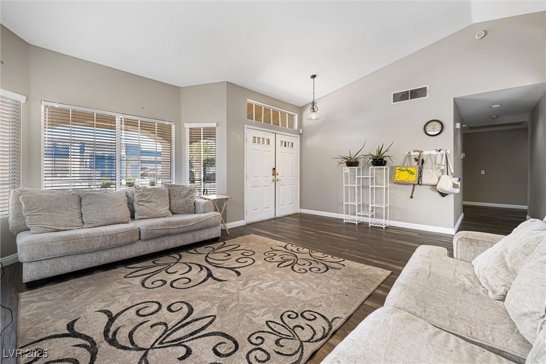 5912 Hollowridge Road