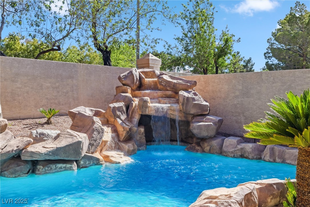 2409 Alpine Meadows Avenue