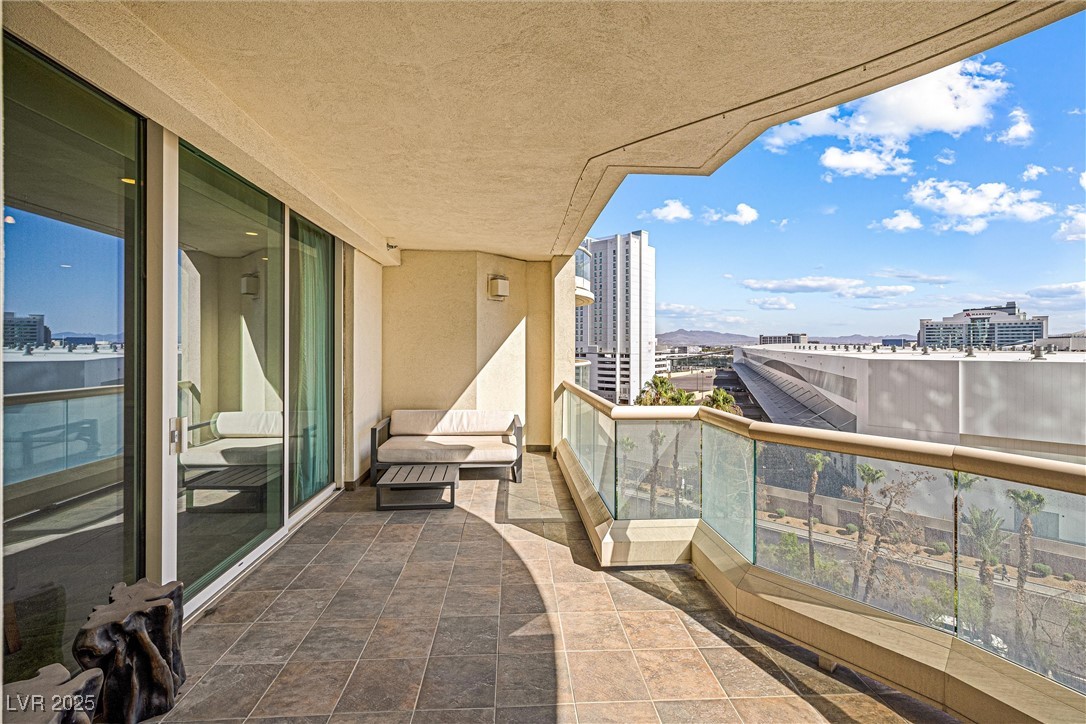 2877 Paradise Road 702