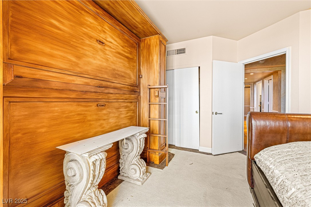 2877 Paradise Road 702