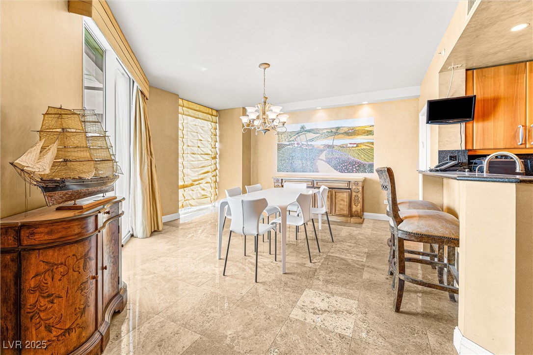 2877 Paradise Road 702
