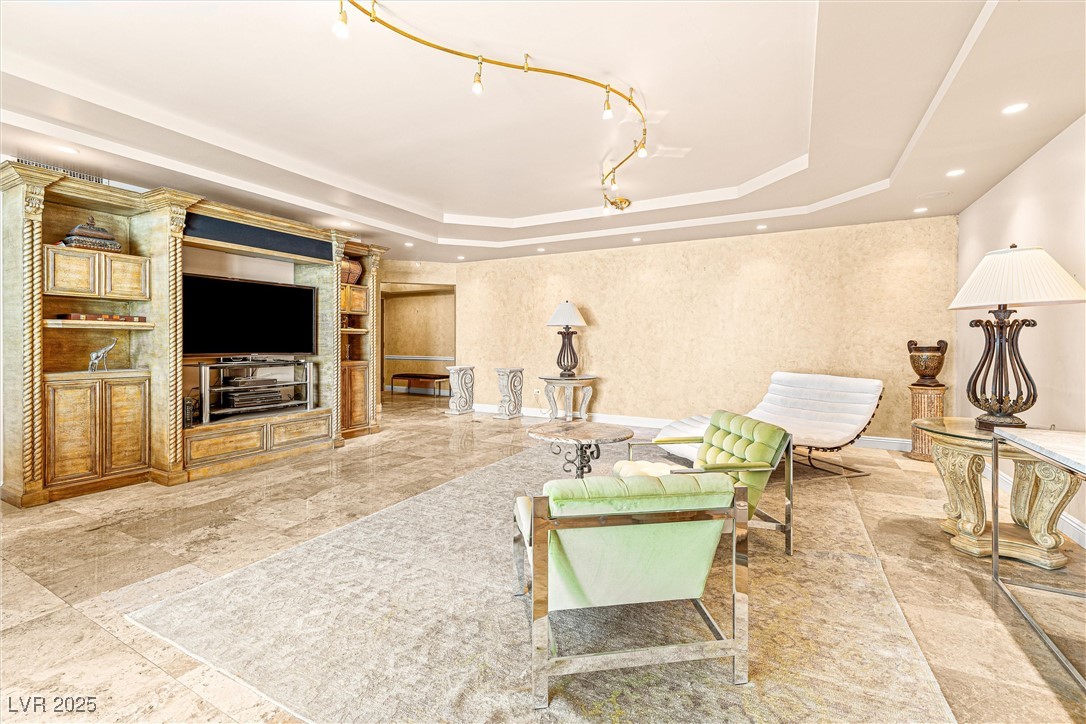 2877 Paradise Road 702