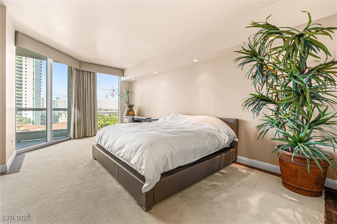 2877 Paradise Road 702