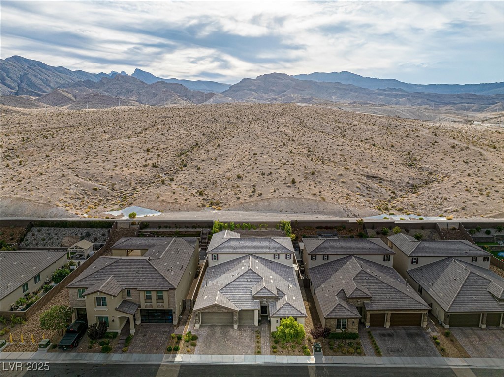 4631 Amazing View Street