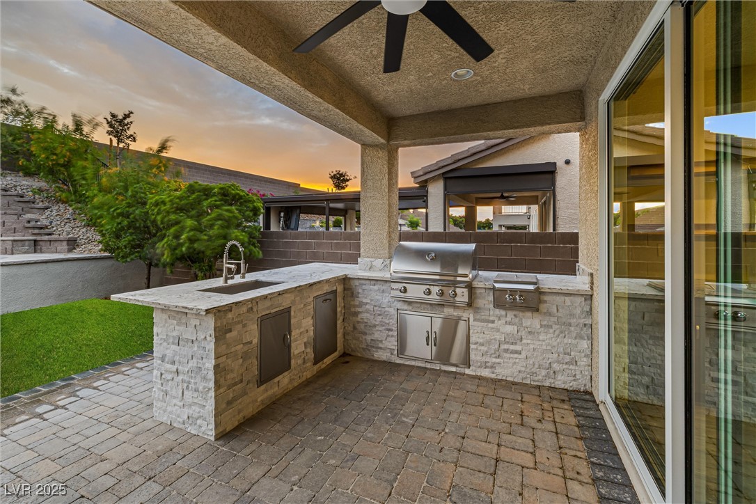 4631 Amazing View Street