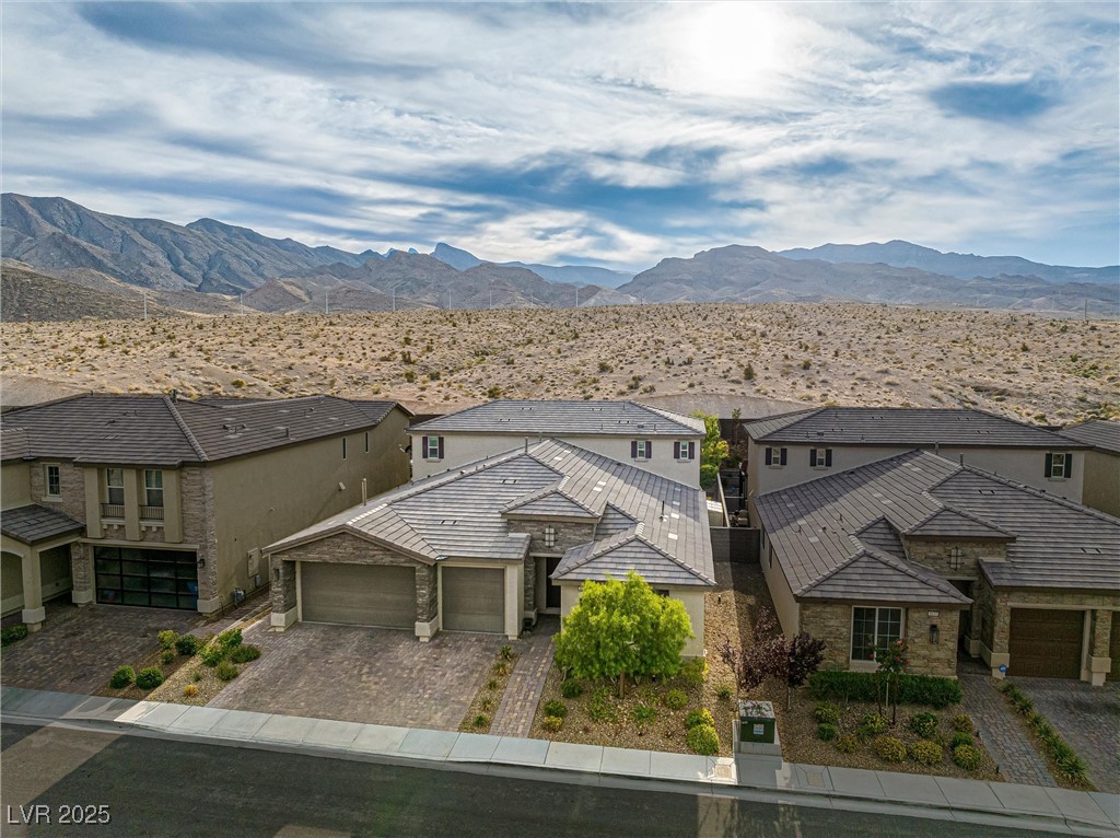 4631 Amazing View Street