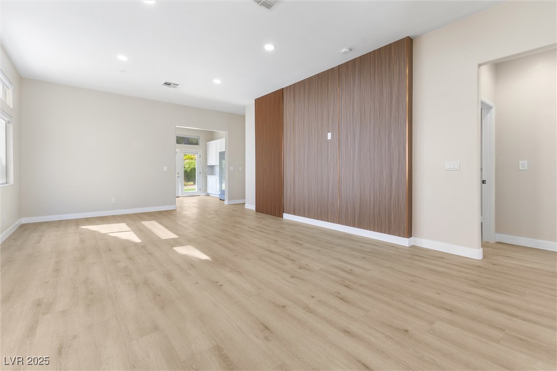 1725 Pacific Breeze Drive