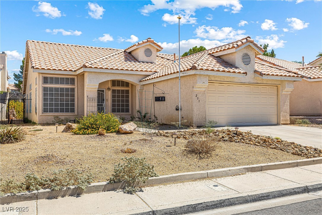 251 Mariposa Way
