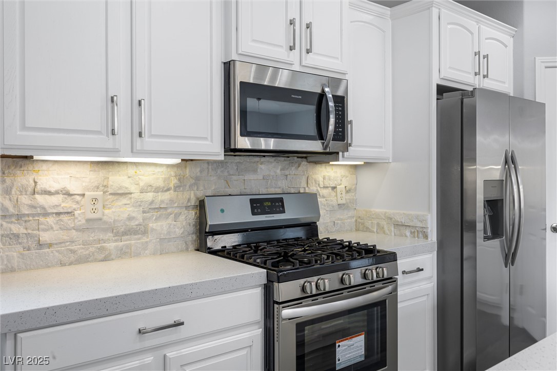 2231 Desert Prairie Street