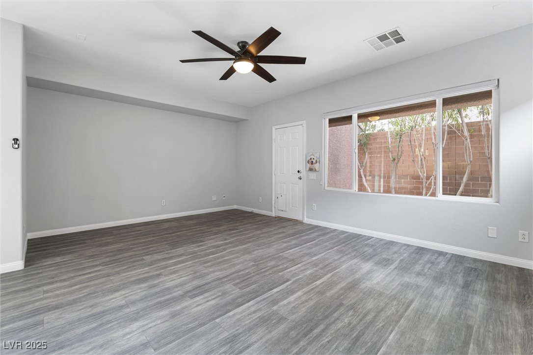 2231 Desert Prairie Street