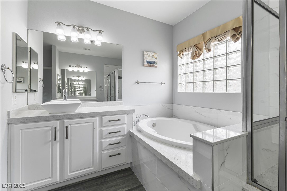 2231 Desert Prairie Street