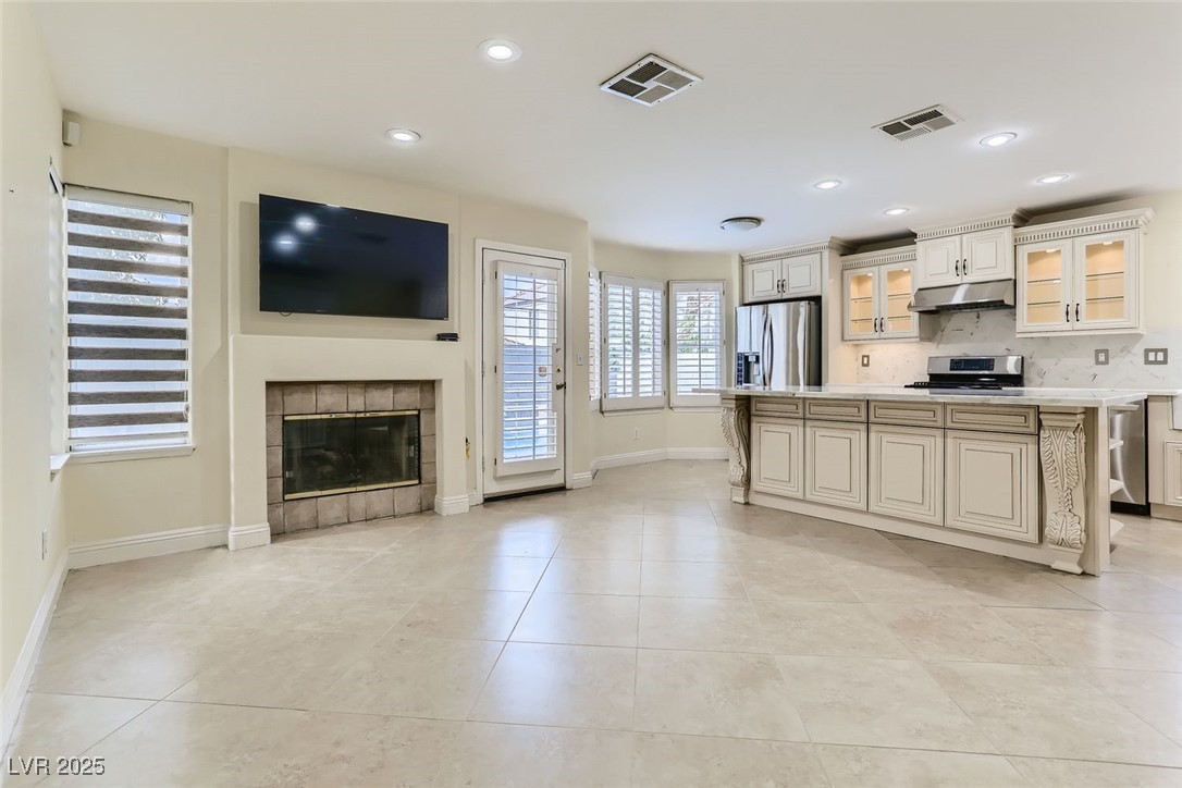 7916 Hilliard Avenue