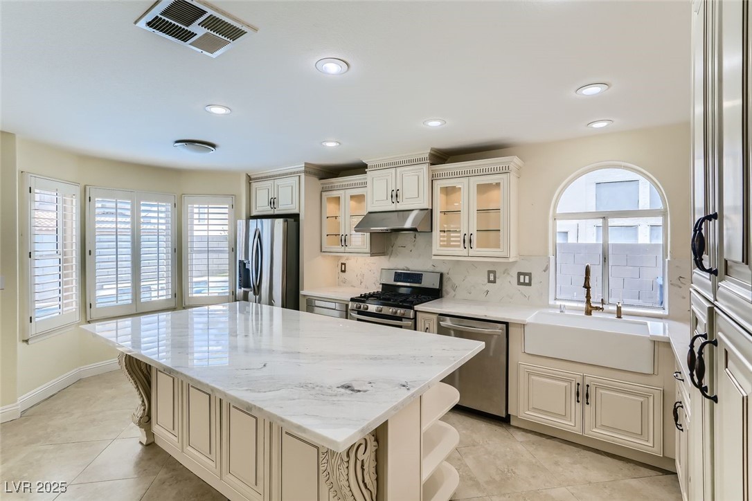 7916 Hilliard Avenue