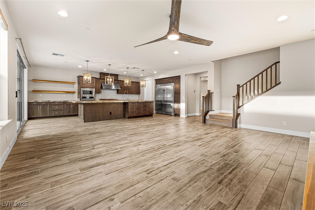 4631 Amazing View Street