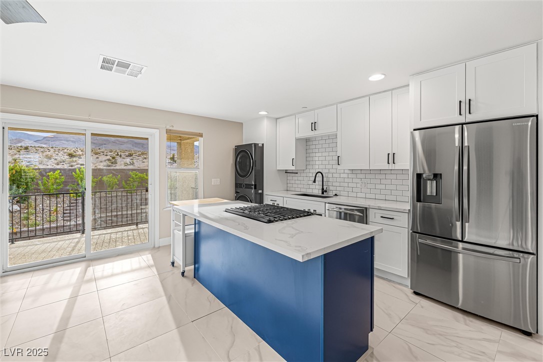 4631 Amazing View Street