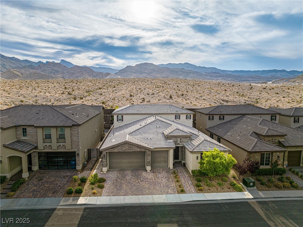 4631 Amazing View Street