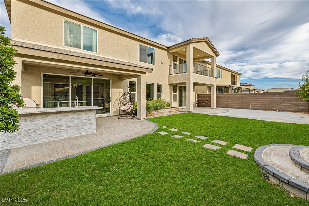 4631 Amazing View Street