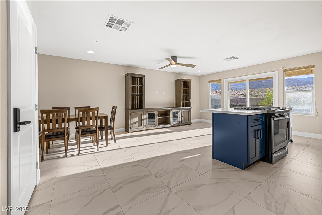 4631 Amazing View Street