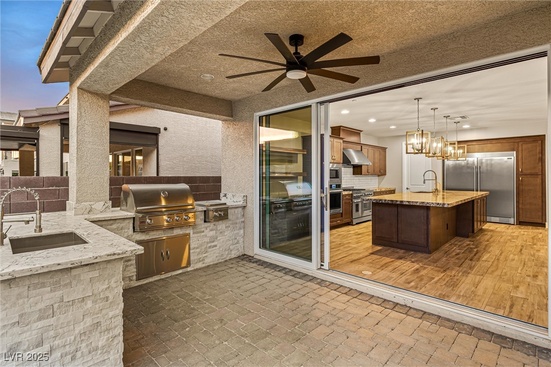 4631 Amazing View Street