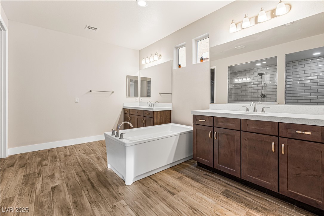 4631 Amazing View Street