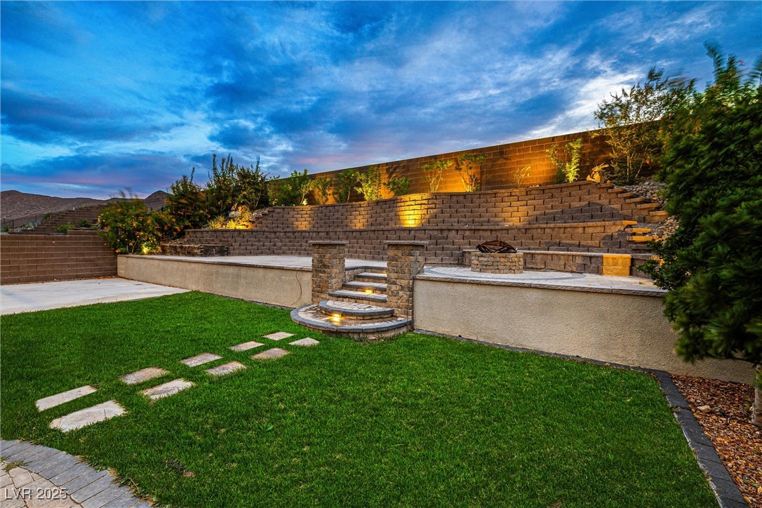 4631 Amazing View Street