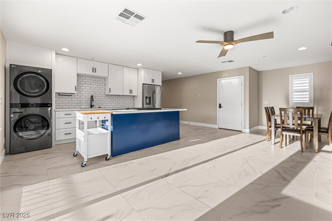 4631 Amazing View Street