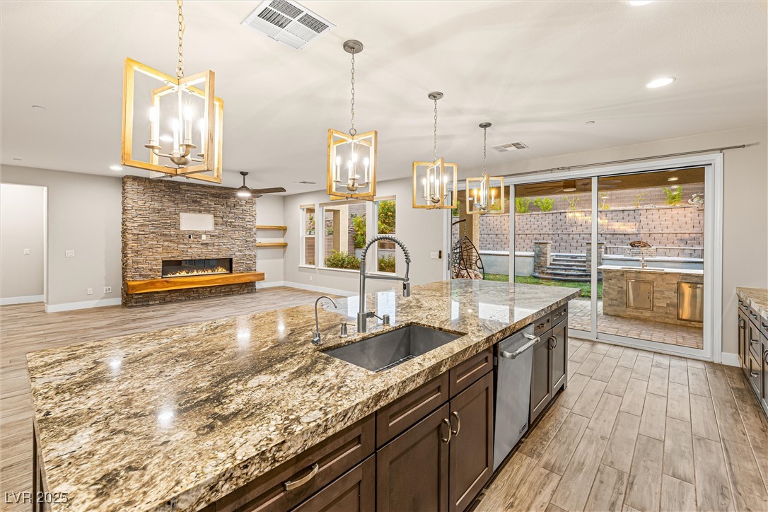 4631 Amazing View Street