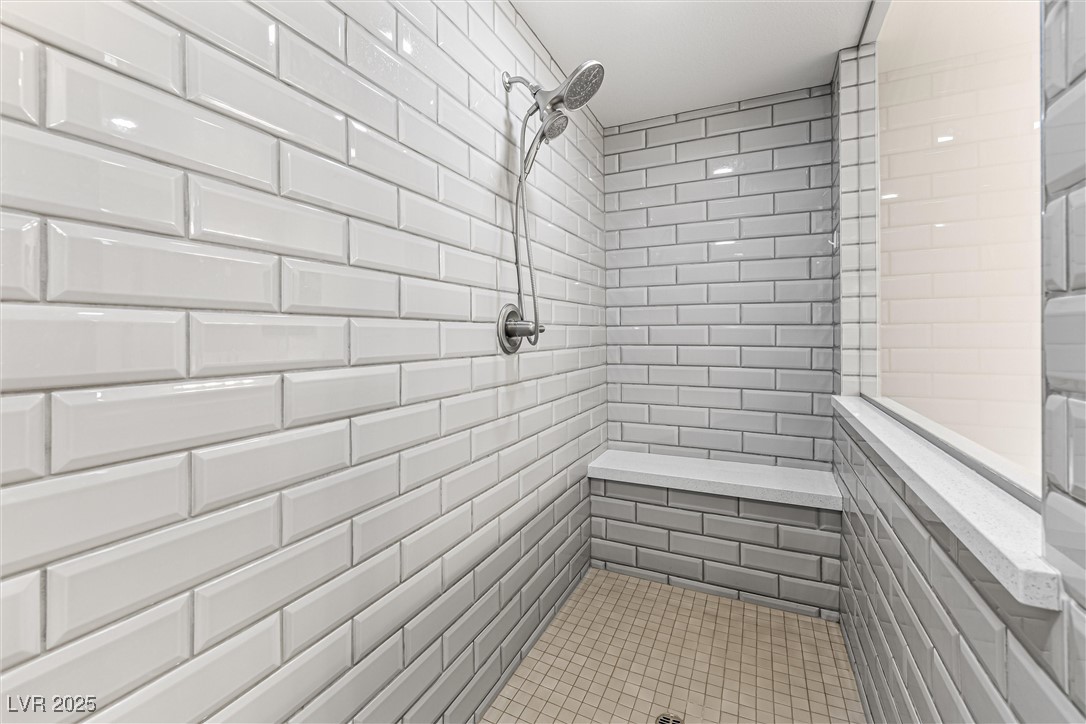 4631 Amazing View Street