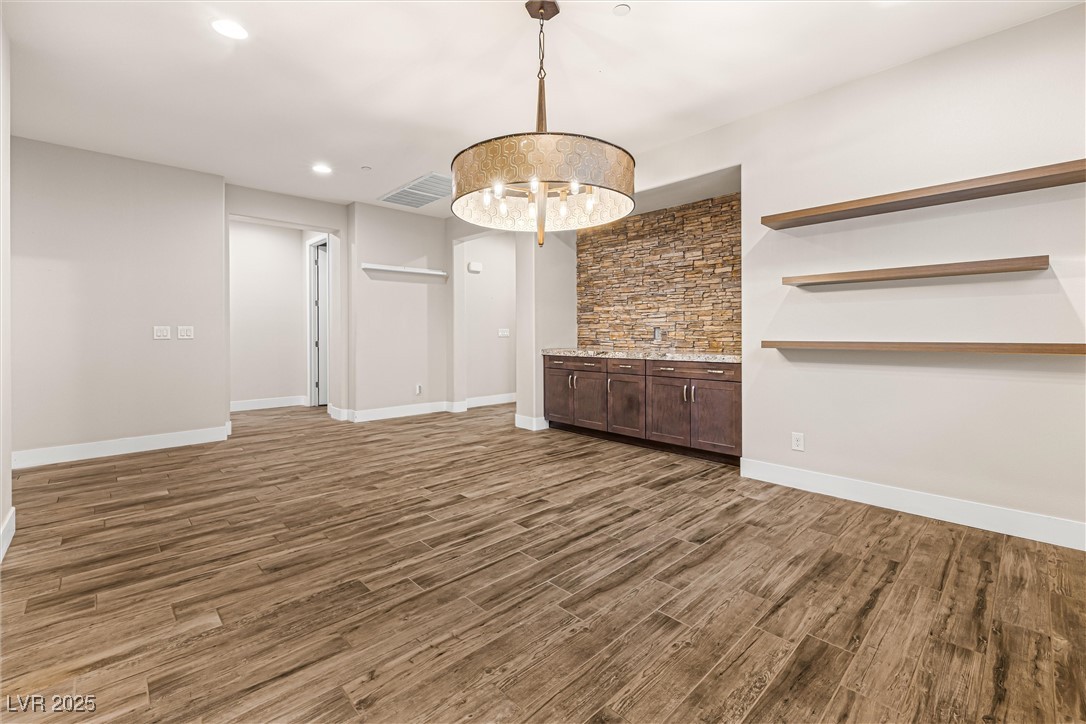 4631 Amazing View Street