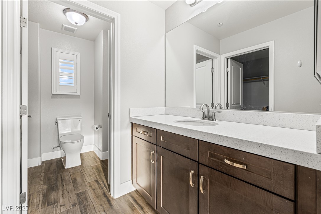 4631 Amazing View Street