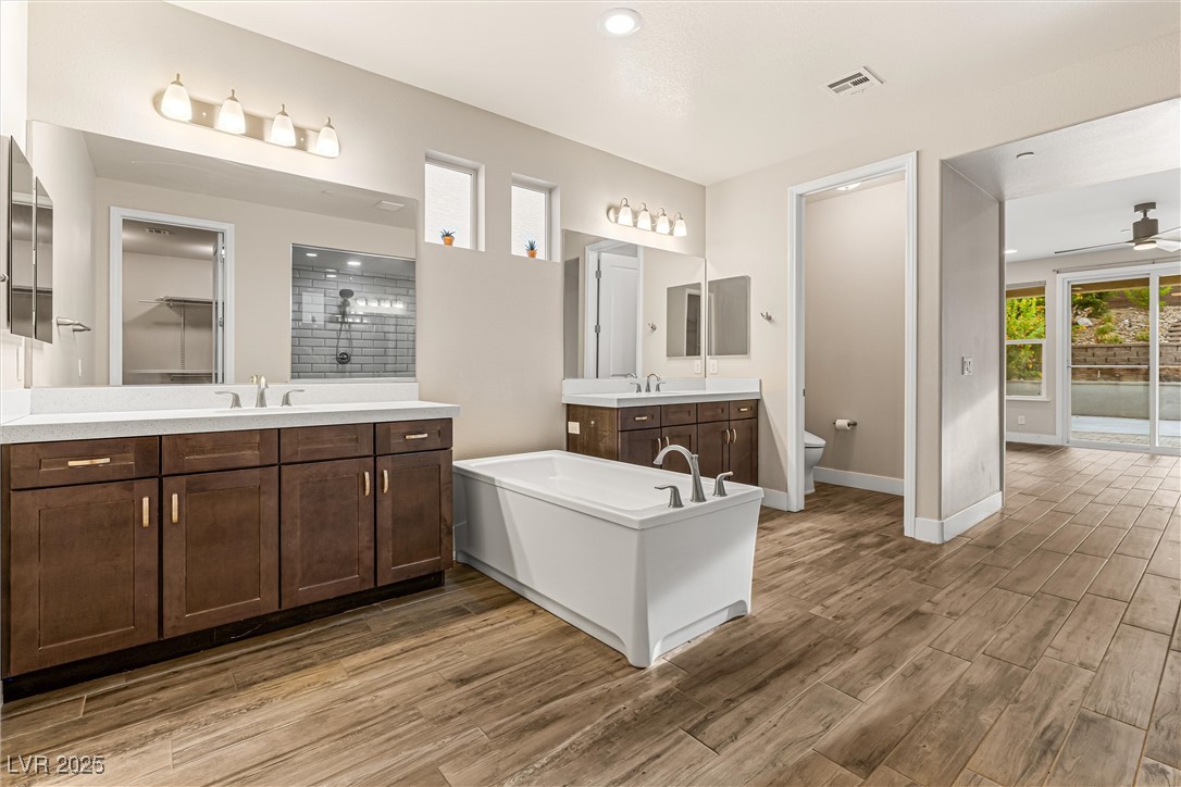 4631 Amazing View Street