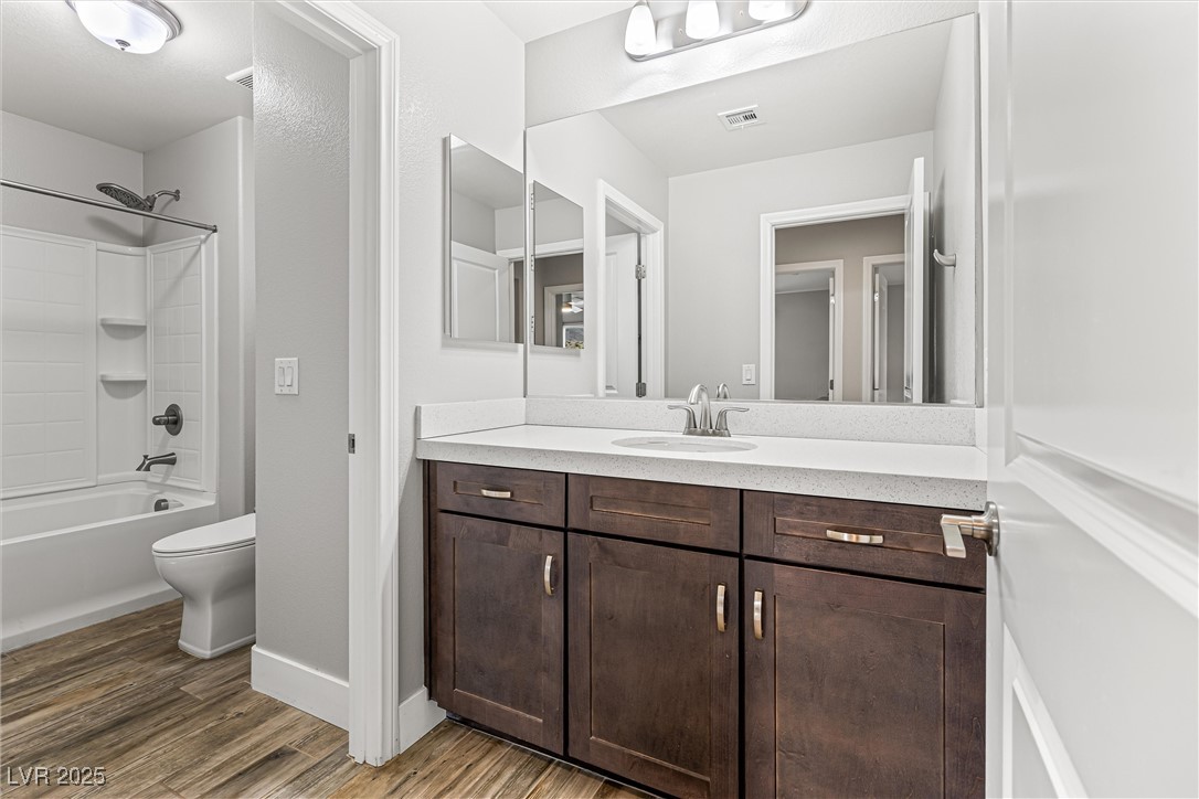 4631 Amazing View Street