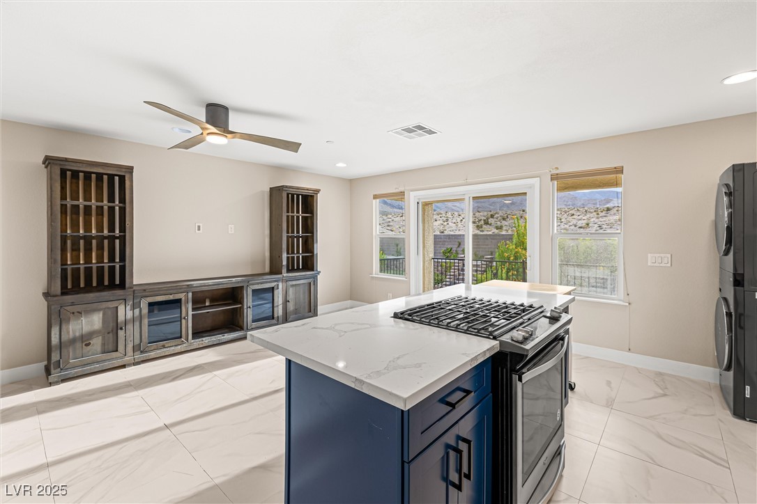 4631 Amazing View Street